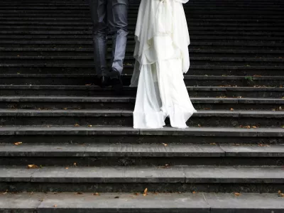 &Scaron;tajerka po poroki izvedela, da se je poročila z žigolom