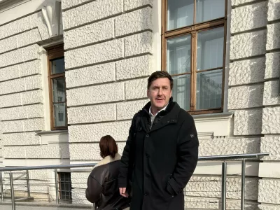 Mladoporočenca ostala brez daril, je bila vpletena čistilka?