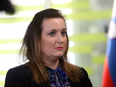 v. d. direktorice urada za komuniciranje Petra Bezjak Cirman - 27.01.2023 &ndash; Urad vlade za komuniciranje (UKOM) - podpis pogodbe med direktorjem STA Igorjem Kaduncem in v.d. direktorice UKOM Petro Bezjak Cirman - Vlada dvignila sredstva STA za 10 odstotkov//FOTO: Tomaž Skale