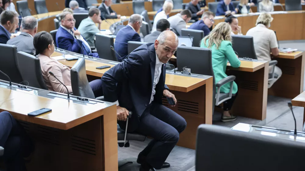 Janez Jan&scaron;a- 07.07.2025 - začetek redne seje DZ s poslanskimi vpra&scaron;anji ministrskemu zboru; DZ, velika dvorana, &Scaron;ubičeva 4, LJUBLJANA​//FOTO: Jaka Gasar