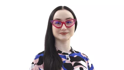 Ur&scaron;ka RusZA ONLINE - Redakcija Dnevnik 2024 - portreti za komentarje in kolumne - kolumnisti - komentatorji &ndash; novinarji - portret //FOTO: Luka Cjuha