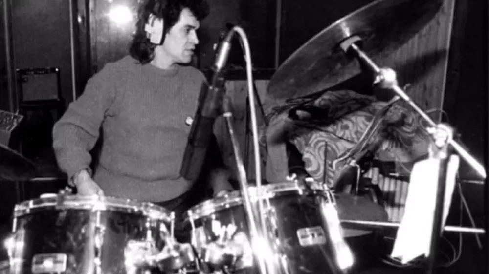 Prej&scaron;nji teden je preminil bobnar Tone Dimnik Čoč. F Facebook Studia Metro