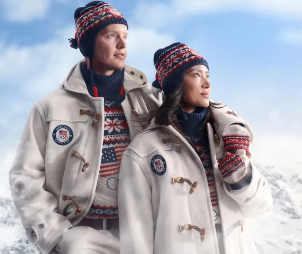 Ameri&scaron;ka drsalca na ledu Evan Bates in Madison Chock v uniformah za otvoritveno slovesnost Ralph Lauren. F IG