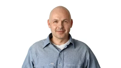 Peter Lov&scaron;in novinar DnevnikZA ONLINE - Redakcija Dnevnik 2024 - portreti za komentarje in kolumne - kolumnisti - komentatorji &ndash; novinarji - portret