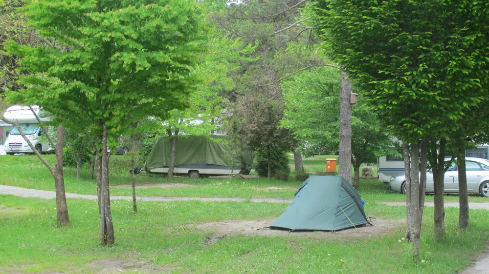 kamp bled kampiranje