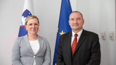 Mateja Čalušić, ministrica za kmetijstvo, gozdarstvo in prehrano, dr. Jože Podgoršek, predsednik Kmetijsko gozdarske zbornice Slovenije. Foto: MKGP