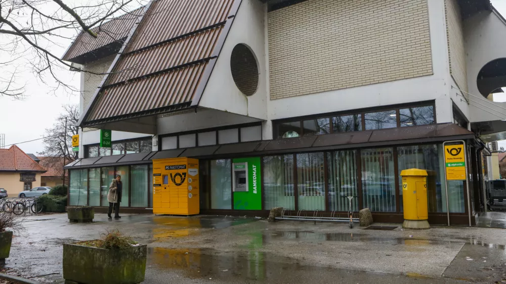 5.2.2026 - Črnuče - parkiranje- težave s pariranjem - parkirna problematika - Po&scaron;ta slovenijeFoto: Luka Cjuha