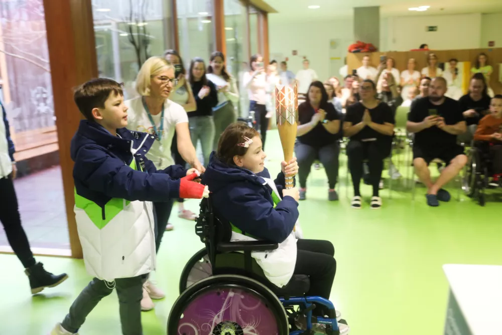 04.02.2026. Olimpijska baklja v URI Soča. Foto: Bojan Velikonja