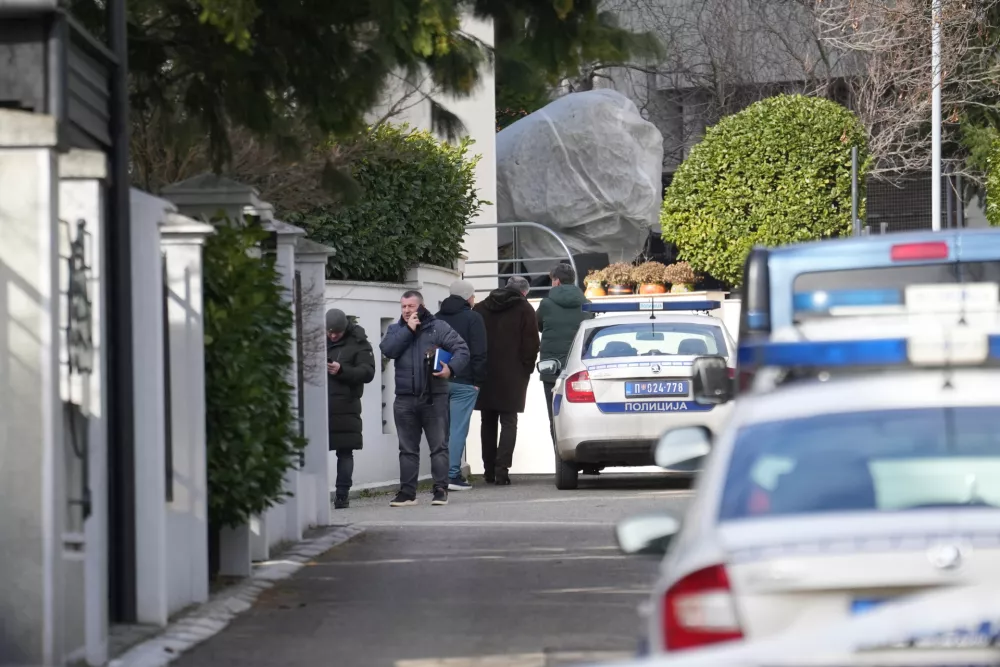 Bomba, Zdravko Čolić, Dedinje, Beograd. Foto: Pixsell