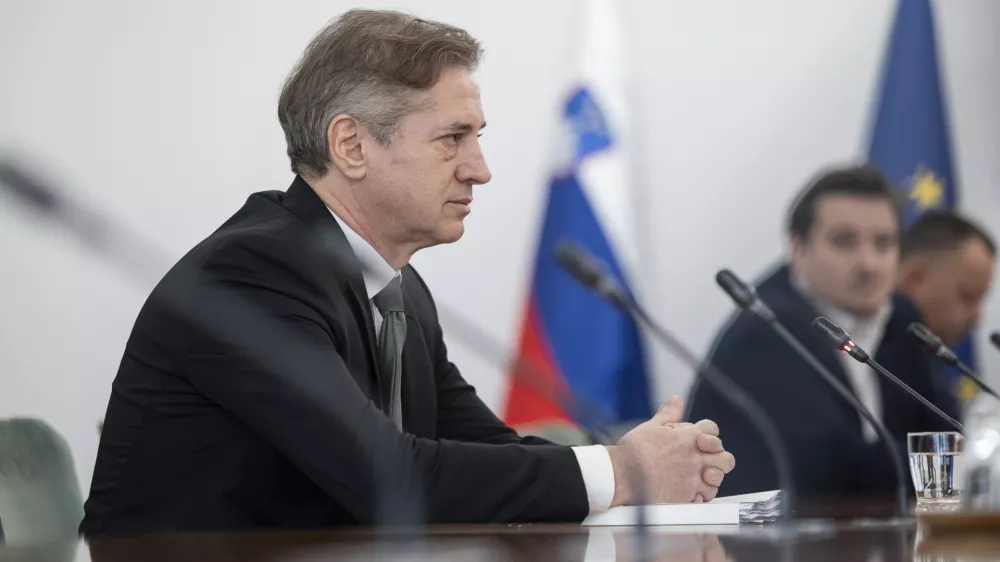 Ljubljana, Drzavni zbor.Seja preiskovalne komisije DZ o ugotavljanju zlorab in nezakonitosti pri gradnji povezovalnega kanala C0.