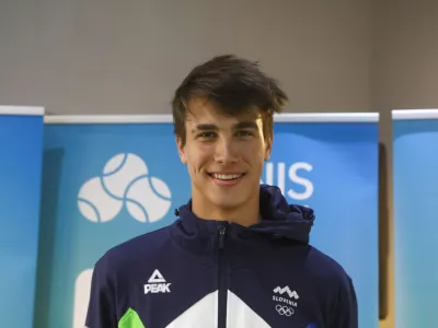 Sebastian Dominko, - 23.02.2022 &ndash; Teni&scaron;ka zveza Slovenije &ndash; teni&scaron;ka reprezentanca pred dvobojem Čila in Slovenije - Davisov pokal 2022 -  //FOTO: Luka Cjuha.