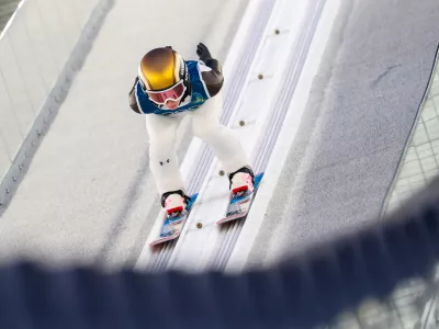 Italija, Predazzo.Zimske olimpijske igre 2026.Smucarski skoki, zenski trening na veliki skakalnici.Slovenska skakalka Nika Prevc.