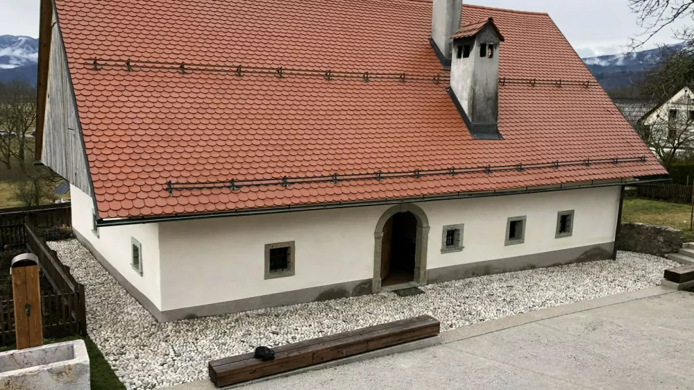 Pre&scaron;ernova rojstna hi&scaron;a, Vrba