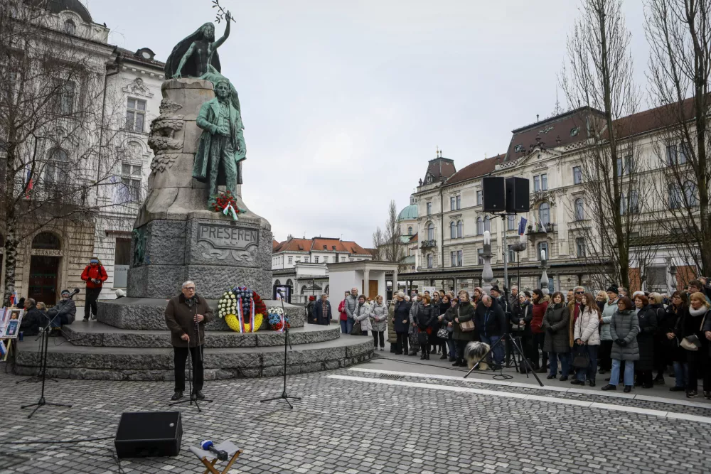 8.2.2026 - 40. tradicionalni recital Pre&scaron;ernove poezije ZDUS. Branje poezije. Pre&scaron;ernov trgKulturni praznikFoto: Luka Cjuha