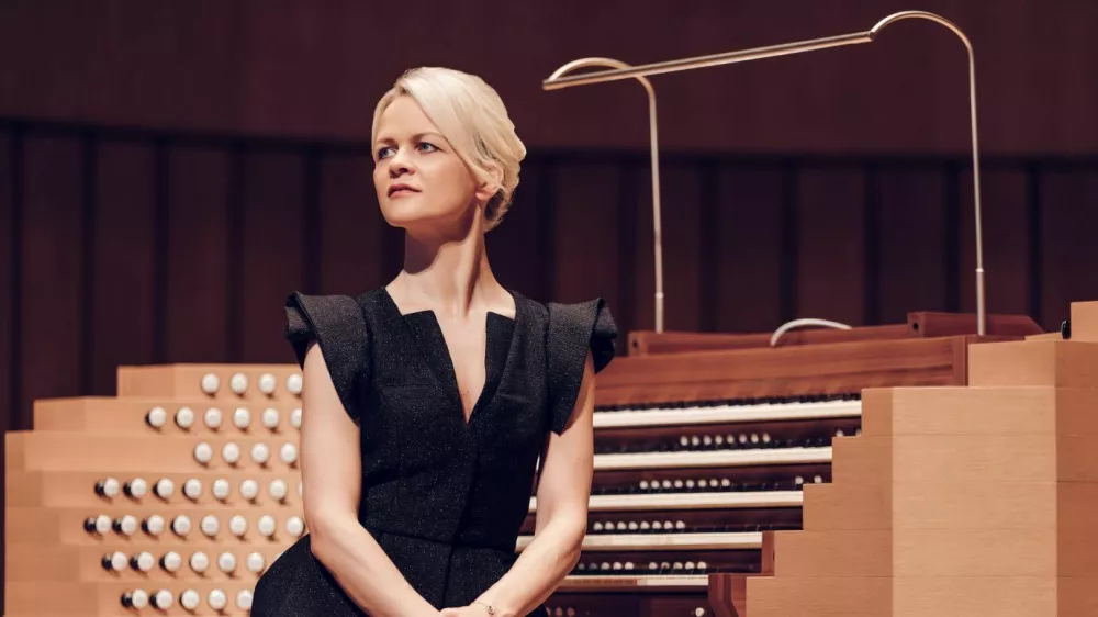 Latvijska organistka in pianistka Iveta Apkalna je zvezda v svetu glasbe. F Ko-Cheng Lin