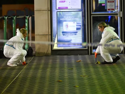 kriminalforenzika forenziki policija uboj kriminalisti 13.11.2025 Napad na voznika LPP z ostrim predmetom - nožem, Bavarski dvorFoto: Nik Erik Neubauer