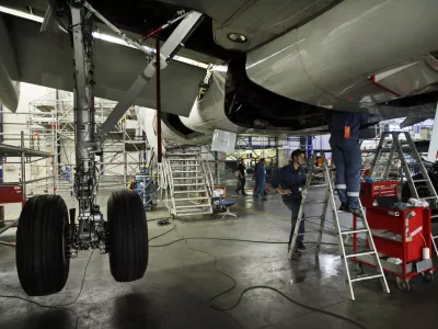 (EKSKLUZIVNO) Kako je mali delničar blokiral Easyetu prevzem Adrie Tehnike
