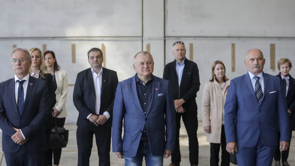 minister za notranje zadeve Ale&scaron; Hojs, državni sekretar na Ministrstvu za notranje zadeve Franc Kangler, Božo Predalič- novi policijski helikopter AW 169 - - 14.04.2022 &ndash; POLICIJA - Letalska policijska enota LPE Brnik - predaja novega večnamenskega policijskega helikopterja AgustaWestland AW 169, //FOTO: Jaka Gasar