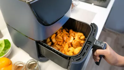 Lepo pečeni krompirček / Foto: Istock