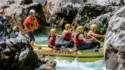 Rafting na Soči, cilj pri Trnovem ob Soči- Soča rafting Bovec -- 14.08.2016 - Posočje - Poletni Dnevnik - počitni&scaron;ka reportaža - poletno dopustovanje - turizem -     //FOTO: Bojan Velikonja