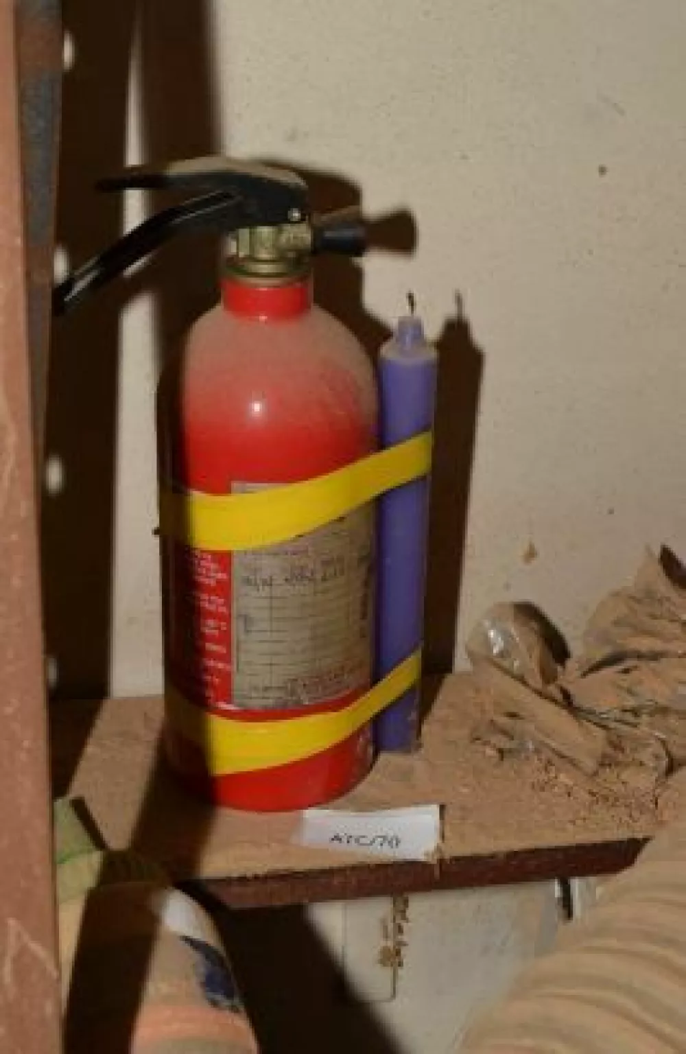 Mo&scaron;ki je v slogu Sam doma po domači hi&scaron;i postavil pasti. Med drugim je sam doma naredil metalec ognja. 