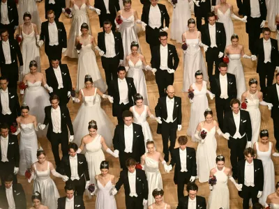 12 February 2026, Austria, Vienna: Debutante couples enter the hall during the opening of the 68th Vienna Opera Ball at the Vienna State Opera. Photo: Helmut Fohringer/APA/dpa