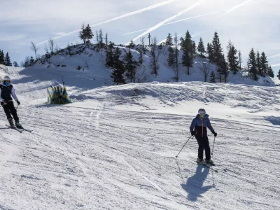 smučanje- 03.02.2023 &ndash; Smučarsko sredi&scaron;če Velika planina &ndash; zimske počitnice &ndash; smuči&scaron;če - //FOTO: Bojan Velikonja