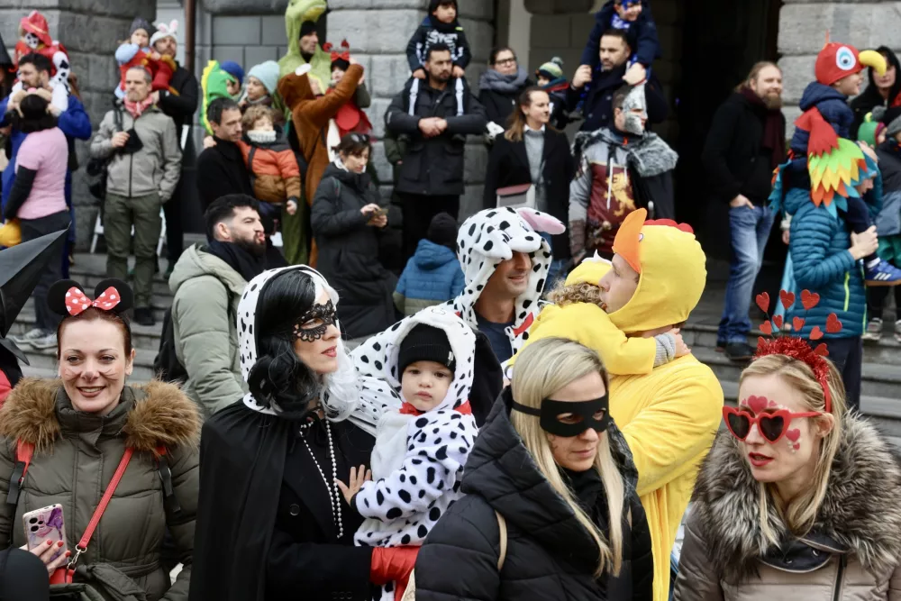 Ko zmaj zaple&scaron;e in maske oživijo: pustna čarovnija v sredi&scaron;ču mesta