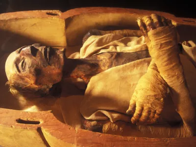 CAIRO, EGYPT - APRIL 2006: The mummy of Ramses II (1301-1235 BC), son of Sethy I, in April 2006, at Cairo Museum, Egypt. The mummy was discovered with the other royal mummies in the Deir el Bahari hiding place by Maspero, Ahmed Bey Kamal and Brugsch Bey. (Photo by Patrick Landmann/Getty Images) *** Local Caption *** Ramses II