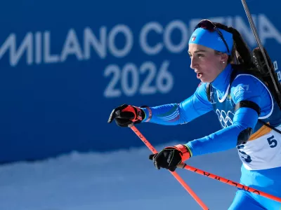 Lisa Vittozzi, of Italy, competes during the women's 10-kilometer pursuit biathlon race at the 2026 Winter Olympics in Anterselva, Italy, Sunday, Feb. 15, 2026. (AP Photo/Mosa'ab Elshamy)