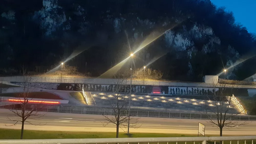 Od mostov do japonskih če&scaron;enj: Zagorje ob Savi postaja slovenska prestolnica romantike