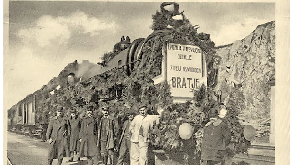 Prihod vlaka v Logatec in na Rakek. / Foto: Nn