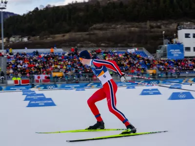 Jens Luraas Oftebro, of Norway, competes in the nordic combined individual Gundersen large hill/10km at the 2026 Winter Olympics, in Tesero, Italy, Tuesday, Feb. 17, 2026. (AP Photo/Evgeniy Maloletka)