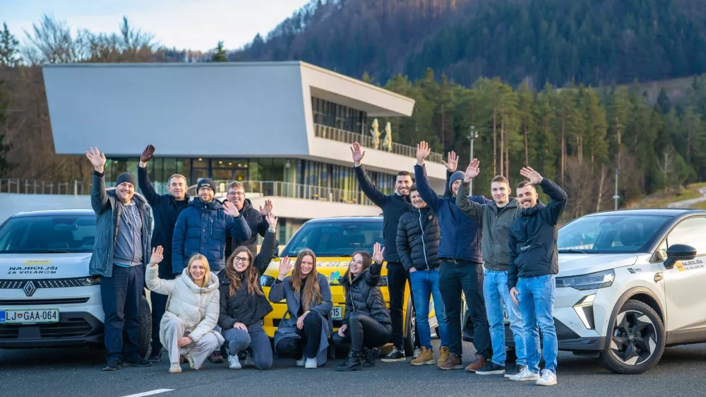 Nekateri zmagovalci prej&scaron;njih izborov so se družili na Vranskem. / Foto: Amzs