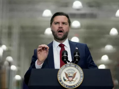 FILE PHOTO: Vice President JD Vance delivers remarks at Uline Inc., in Alburtis, Pennsylvania, U.S., December 16, 2025. REUTERS/Eduardo Munoz/File Photo