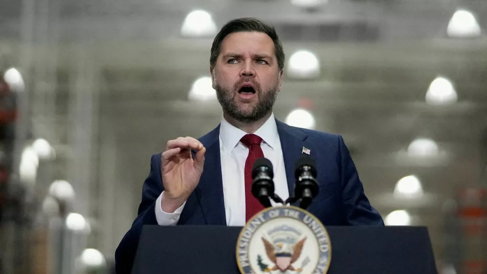 FILE PHOTO: Vice President JD Vance delivers remarks at Uline Inc., in Alburtis, Pennsylvania, U.S., December 16, 2025. REUTERS/Eduardo Munoz/File Photo