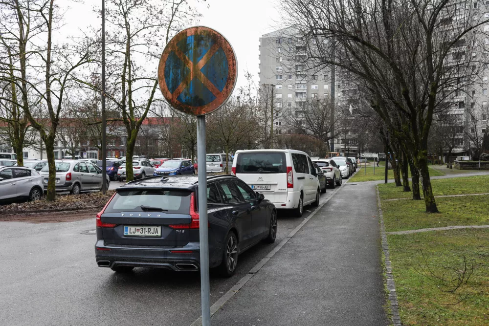 Po &Scaron;tepanjskem naselju &scaron;e Fužine: 5 črnih točk parkiranja v ljubljanskih soseskah