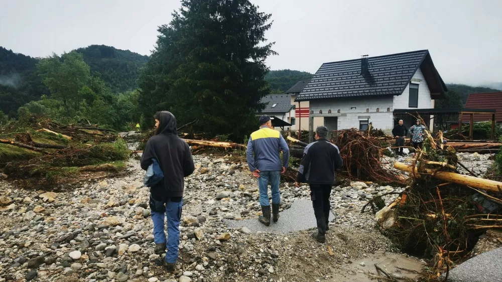 Nekateri zadovoljni, drugi s tožbo proti državi
