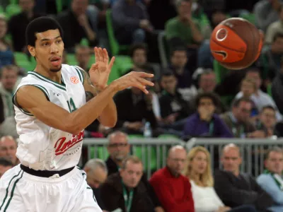Danny Green (14)- ko&scaron;arka - Union Olimpija: Galatasaray, evroliga, 4. krog, skupina D:- Ko&scaron;arkarji Uniona Olimpije so izgubili proti igralcem tur&scaron;kega Galatasarayja z 79:70 (27:23, 44:37, 57:56).         //FOTO: Luka Cjuha / Foto: Luka Cjuha