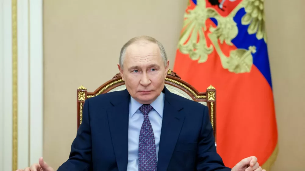 Russian President Vladimir Putin chairs a meeting with members of the government on primary healthcare via video link in Moscow, Russia, February 18, 2026. Sputnik/Vyacheslav Prokofyev/Pool via REUTERS ATTENTION EDITORS - THIS IMAGE WAS PROVIDED BY A THIRD PARTY.
