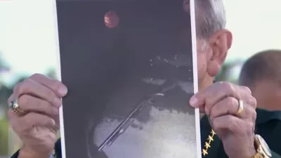 Slika orožja, ki ga je imel napadalec pri sebi.