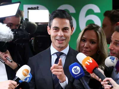 FILE PHOTO: Democrats 66 (D66) party leader Rob Jetten speaks next to the media members at the Dutch Parliament, after the Dutch parliamentary elections, in The Hague, Netherlands, October 30, 2025. REUTERS/Piroschka Van De Wouw/File Photo