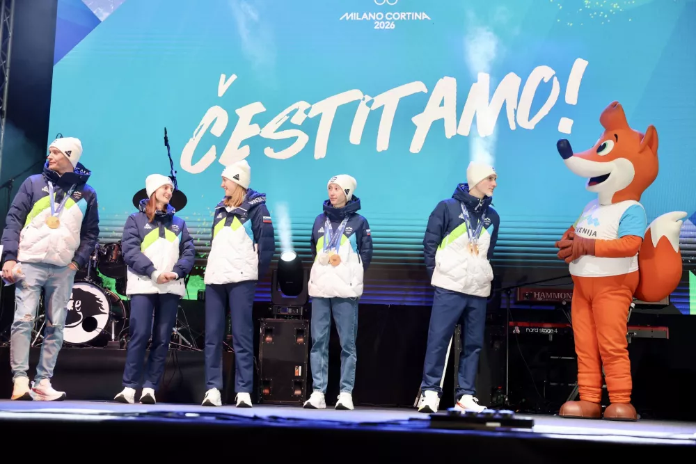 (FOTO) Slovenija bučno pozdravila junake ZOI