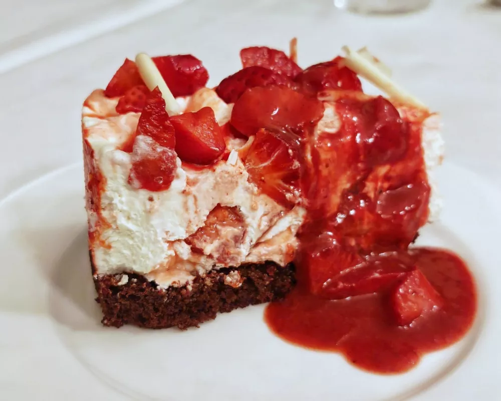 Jagodna torta, Gostilna As