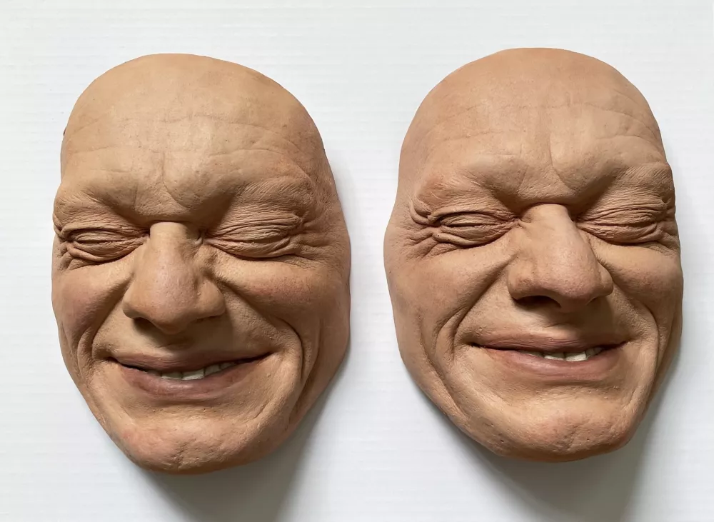  Maski, ki ju je za glasbeni duo Silence izdelala vsestranska ustvarjalka Tajda Nov&scaron;ak, ki je med drugim tudi varilka. F Tajda Nov&scaron;ak