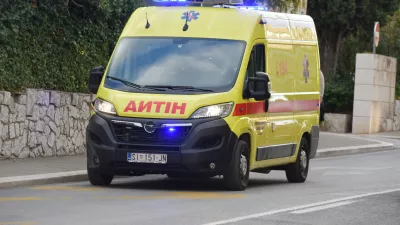 02.10.2025., Sibenik - Vozilo Hitne medicinske pomoci naintervenciji. Photo: Hrvoje Jelavic/PIXSELL. Rešilec. Hrvaška prva pomoč.