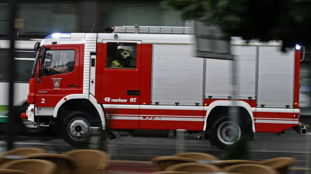 - dež - deževje - naliv v Ljubljani - gasilci - Gasilska brigada Ljubljana/FOTO; Matej Pov&scaron;e