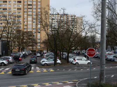 V &Scaron;tepanjskem naselju i&scaron;čejo re&scaron;itve za nočno parkirno stisko