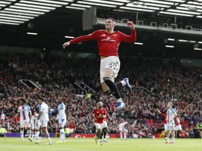(VIDEO) Rdeči del Manchestra zajela &scaron;e&scaron;komanija, navijači o njem sestavili pesem