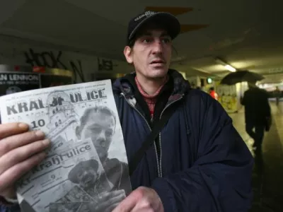 Kralji ulice - prva slovenska revija za brezdomstvo in sorodno socialno problematiko, brezdomci, - Reportaža v Ljubljani &ndash; , //FOTO: Bojan Velikonja  OPOMBA: ZA OBJAVO V PRILOGI &ndash; DNEVNIKOV OBJEKTIV - REPORTAŽA